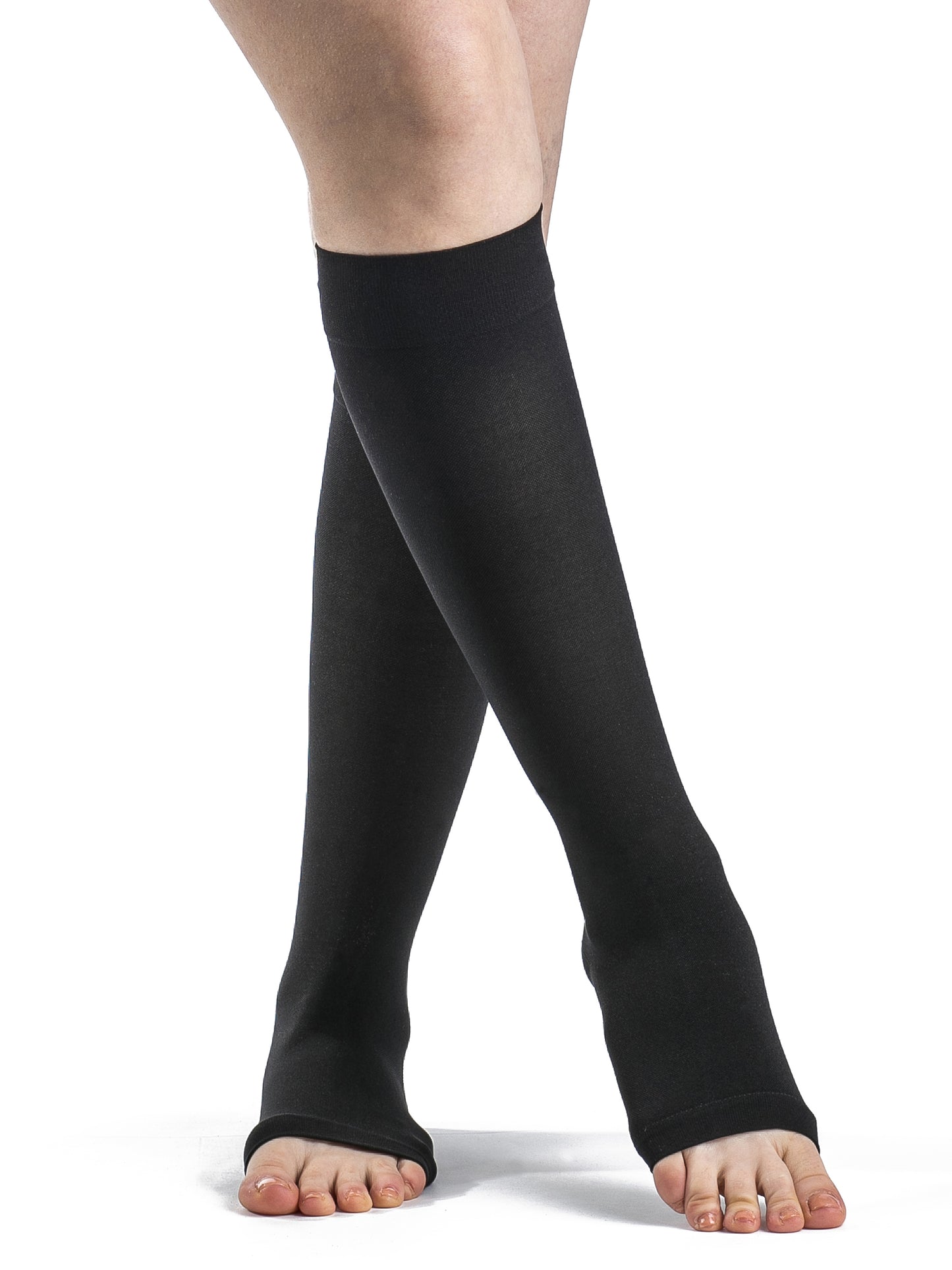 Sigvaris Wens Essential Opq 20-30mmHg Knee High Stockings