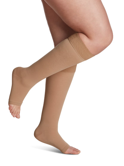 Sigvaris Wens Essential Opq 20-30mmHg Knee High Stockings